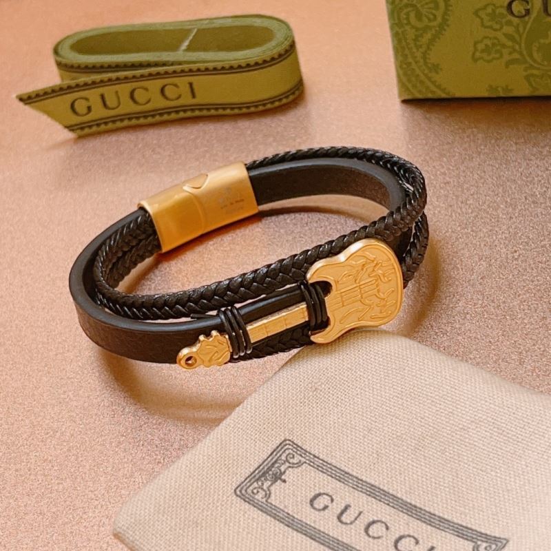 G*u*i bracelets